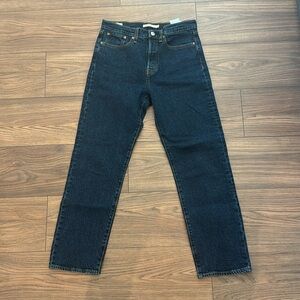 Levi’s wedgie straight jeans size 28